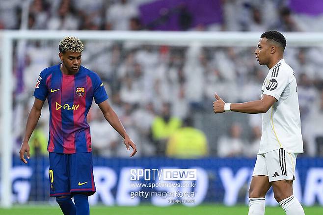 ▲ 레알 마드리드가 엘 클라시코에서 웃었다. 스페인 마드리드 산티아고 베르나베우에서 열린 2025-2026시즌 라리가 10라운드 홈 경기에서 레알은 바르셀로나를 2-1로 제압했다.