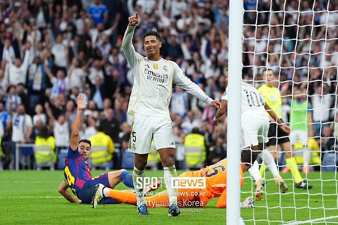 ▲ 레알 마드리드가 엘 클라시코에서 웃었다. 스페인 마드리드 산티아고 베르나베우에서 열린 2025-2026시즌 라리가 10라운드 홈 경기에서 레알은 바르셀로나를 2-1로 제압했다.