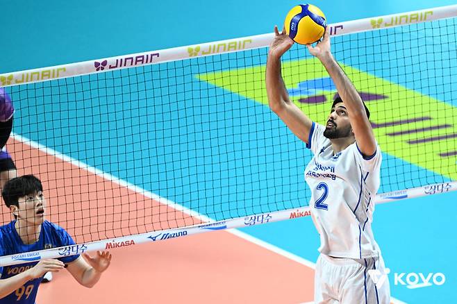 삼성화재 도산지가 토스한다