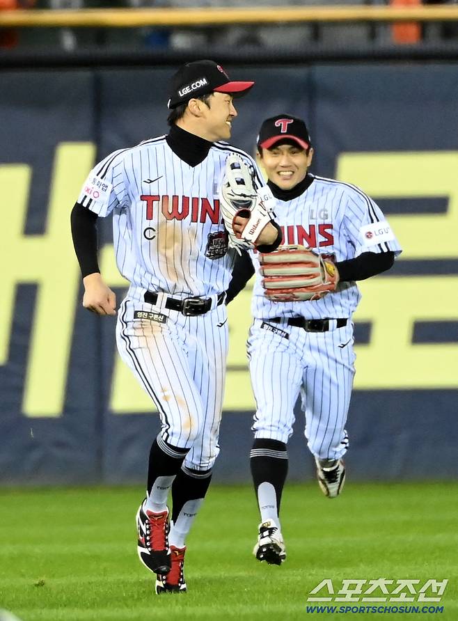 뒤에 있던 최원영을 발견한 박해민