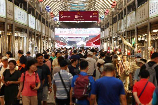 서울 시내 한 전통시장의 모습. 연합뉴스