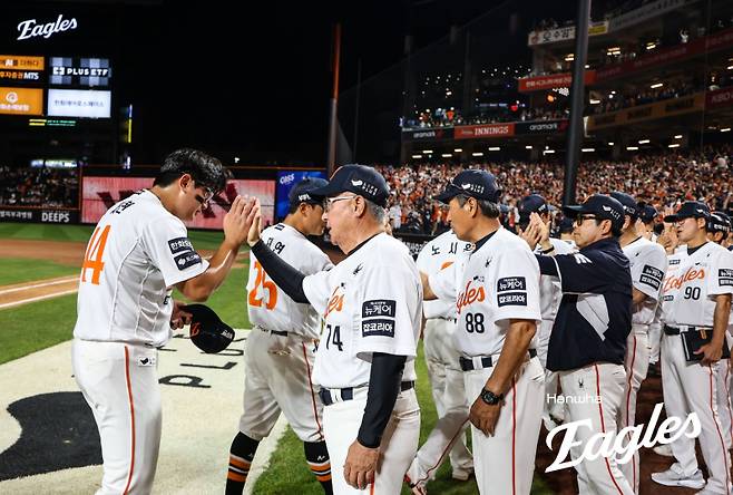 김경문 한화 감독이 29일부터 열리는 한국시리즈 3차전에서 어떤 불펜 운영을 보여줄지 주목된다.&nbsp;