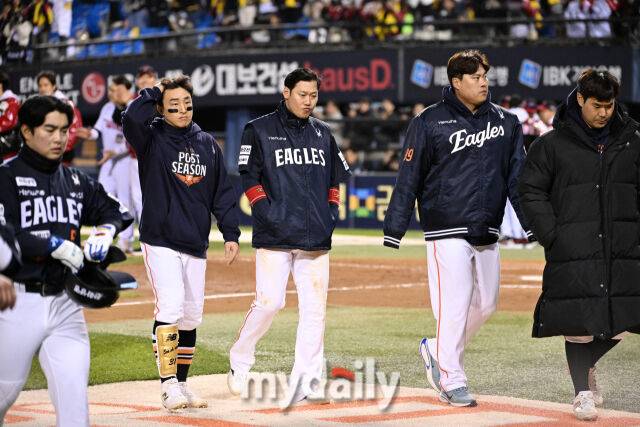27일 서울 잠실야구장에서 열린 2025 신한 SOL 뱅크 KBO 한국시리즈 2차전' 한화 이글스와 LG 트윈스 경기. 한화가 13-5로 LG에 패했다./마이데일리