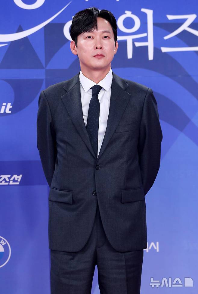 [인천=뉴시스] 김혜진 기자 = 배우 박병은이 18일 오후 인천 중구 파라다이스시티에서 열린 제4회 청룡시리즈어워즈에서 포즈를 취하고 있다. 2025.07.18. jini@newsis.com