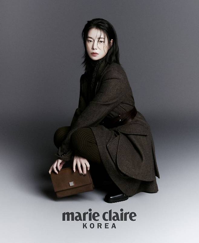 [서울=뉴시스] 28일 패션 매거진 '마리끌레르 코리아'는 임지연과 함께한 11월 호 화보를 공개했다. (사진=마리끌레르 코리아 제공) 2025.10.28. photo@newsis.com *재판매 및 DB 금지