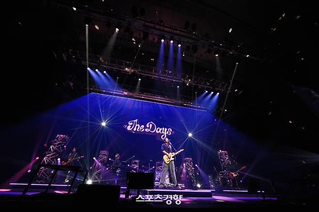 일본 라이브 투어 공연을 하고 있는 엑소 멤버 찬열. SM엔터테인먼트 제공