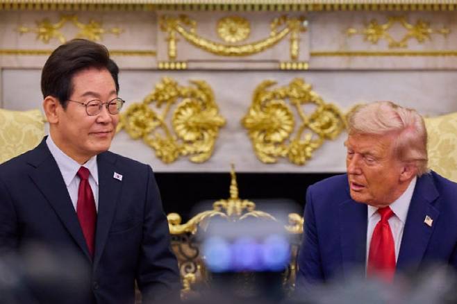 지난 8월(현지시각) 미국 워싱턴DC 백악관에서 열린 한미정상회담에 참석한 이재명 대통령과 도널드 트럼프 미국 대통령.(사진=뉴시스)