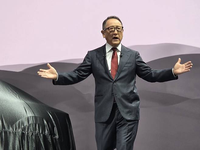 센추리 브랜드 출범행사를 주관하고 있는 토요다 아키오 토요타자동차 회장. /한국자동차전문기자협회 제공.