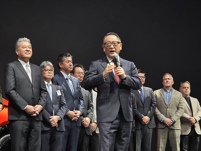센추리 브랜드 출범행사를 주관하고 있는 토요다 아키오 토요타자동차 회장. /사진=한국자동차전문기자협회 제공.