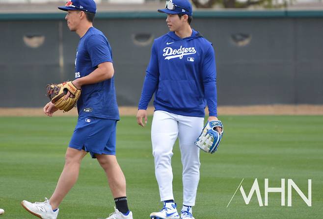 (토미 에드먼(왼쪽)과 김혜성)