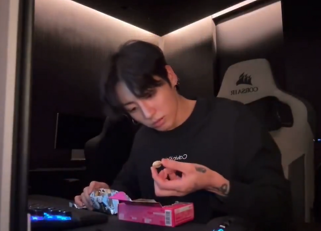 정국. 사진ㅣ위버스 라이브 캡처