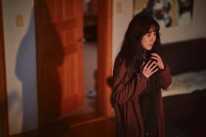 영화 ‘하얀 차를 탄 여자’ 도경(정려원) 스틸. 바이포엠스튜디오 제공