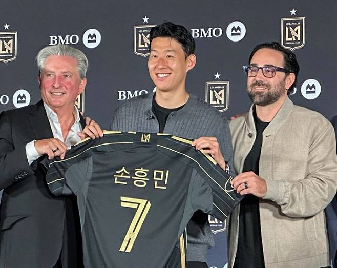 손흥민(가운데). 연합뉴스