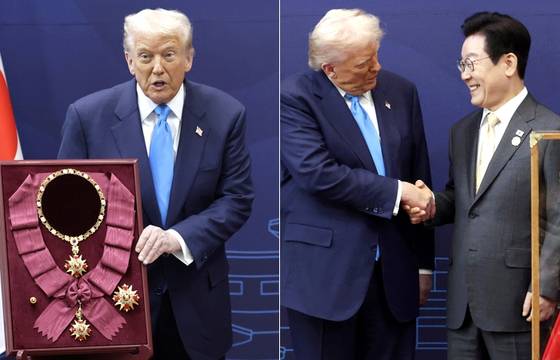 무궁화 대훈장을 수여한 트럼프 대통령이 이재명 대통령과 악수하고 있다. 〈사진=연합뉴스〉