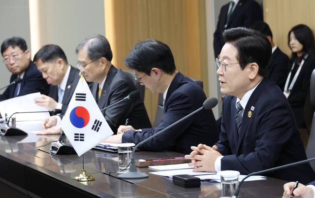 이재명 대통령이 30일 경북 경주 APEC 정상회의장에서 열린 한-뉴질랜드 양자회담에서 발언하고 있다. 연합뉴스