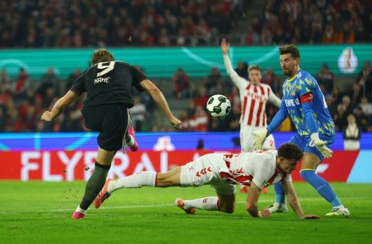 뮌헨의 두 번째 골 넣는 케인. 사진[로이터=연합뉴스]