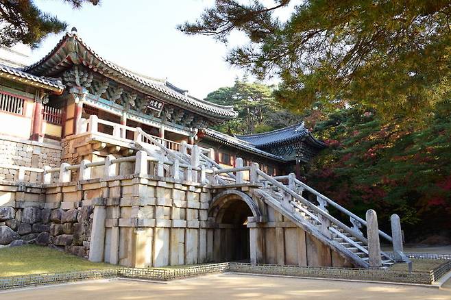 [서울=뉴시스] 경주 불국사 청운교와 백운교 (사진=국가유산청 제공) 2025.10.30. photo@newsis.com *재판매 및 DB 금지