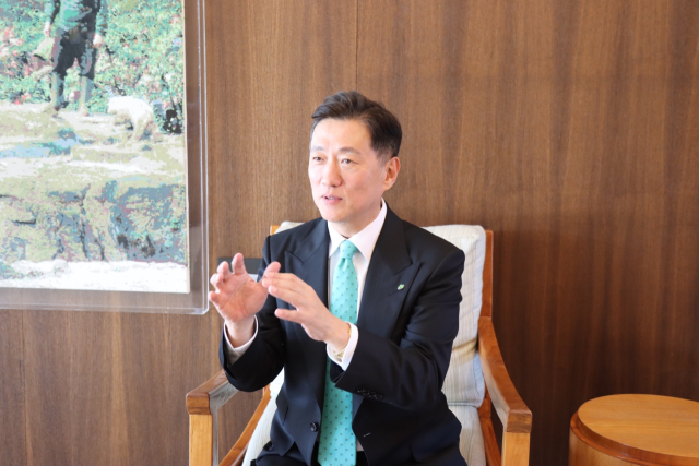 손지훈 파마리서치 대표가 29일 강원 강릉시에서 개최된 ‘파마리서치 글로벌 심포지엄(PGS)’ 현장에서 기자 간담회를 하고 있다. 사진 제공=파마리서치