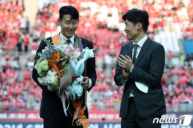 박지성(오른쪽)과 손흥민 2022.6.2/뉴스1 ⓒ News1 오대일 기자