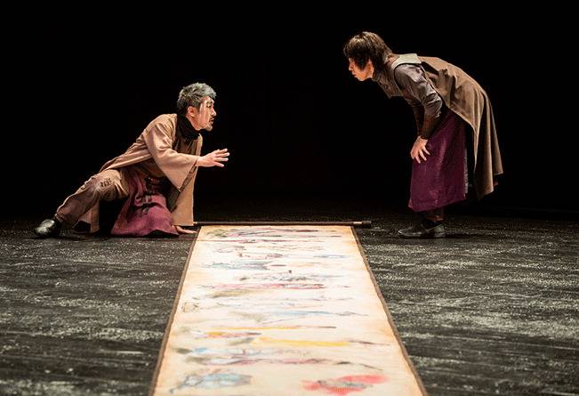 국립극단 연극 '조씨고아, 복수의 씨앗'의 한 장면.  국립극단