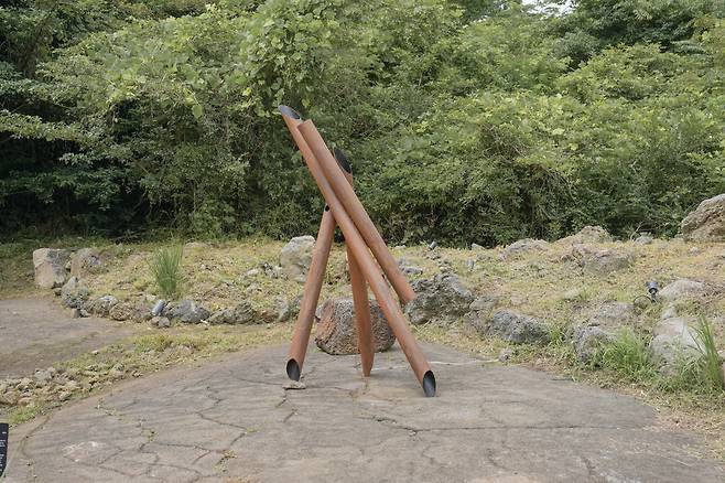 '사운드 포레스트' 연작 중 '소리 나무'.  유동룡 미술관