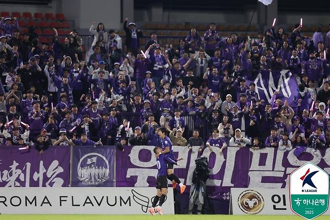 FC안양이 1일 열린 하나은행 K리그1 2025 35라운드에서 울산HD를 3-1로 제압했다. (한국프로축구연맹 제공)
