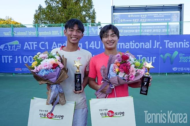 남자복식 우승 왕옌춘/코마다.