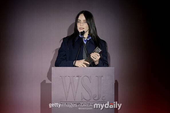 팝스타 빌리 아일리시 뼈있는 메시지를 전했다. / 게티이미지코리아