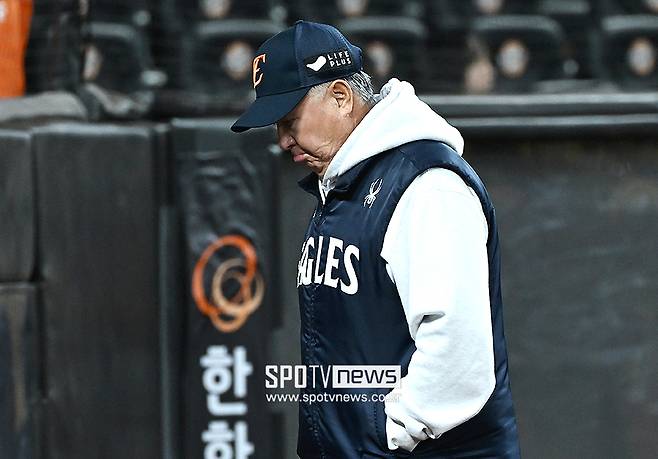 ▲ LG와 한국시리즈에서 아쉽게 밀리며 자신의 감독 경력에서 다시 1등을 만들지 못한 김경문 감독 ⓒ곽혜미 기자