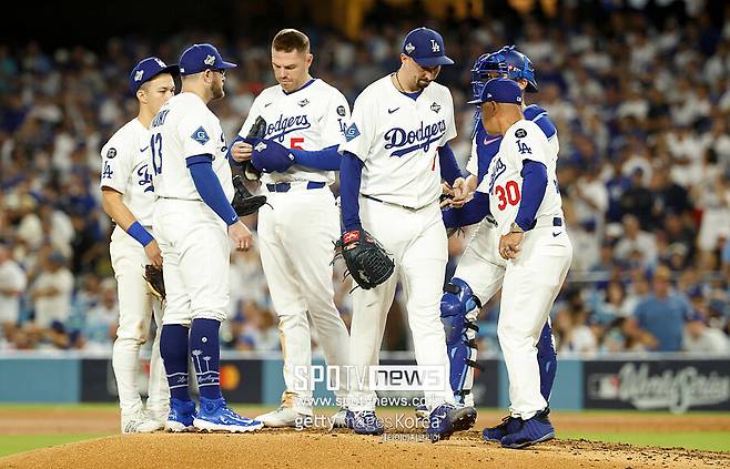 ▲ 2승3패, 월드시리즈 우승 실패 위기에 몰린 다저스는 1일 열릴 6차전에서 기사회생을 노린다
