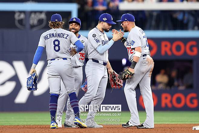 ▲ 저스틴 딘의 기지로 월드시리즈 6차전을 챙긴 LA 다저스.