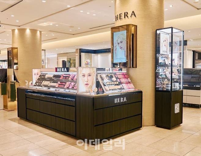 일본 도쿄 미츠코시 백화점 긴자점 내 헤라 매장 (사진=아모레퍼시픽)