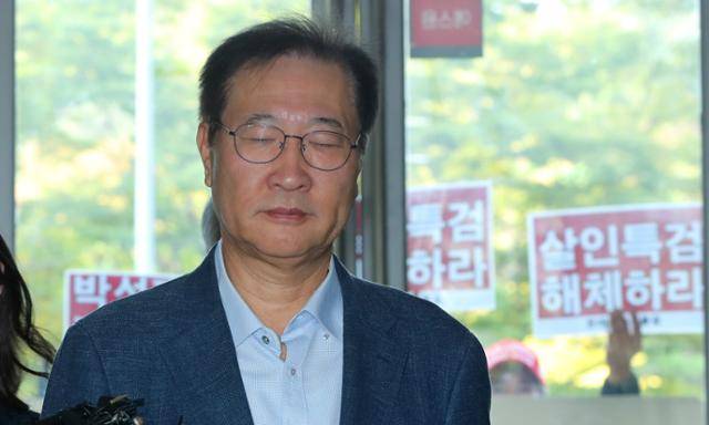 박성재 전 법무부장관이 지난달 24일 서울 서초구 이명현 특별검사팀에 피의자 조사를 받기 위해 출석하고 있다. 뉴시스
