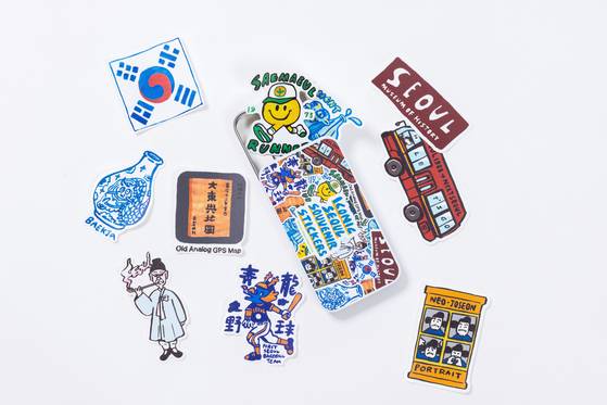 서울DDP스토어에서 판매하는 서울역사박물관 유물 스티커팩 틴케이스. [제공 서울디자인재단]