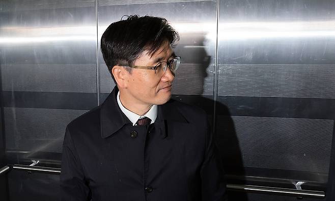 오동운 고위공직자범죄수사처장이 지난 1일 서울 서초구 채해병 특별검사팀 사무실에 피의자 신분으로 조사를 받기 위해 출석하고 있다. 뉴스1