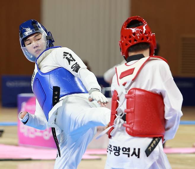 발차기하는 주정훈 [대한장애인체육회 제공. 재판매 및 DB금지]