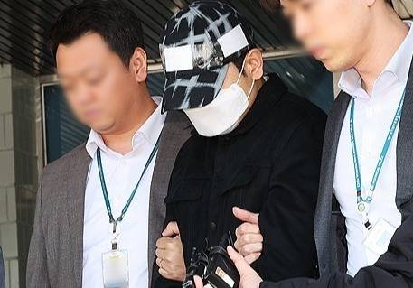 '이선균 수사 정보 유출' 혐의 경찰관 [사진 = 연합뉴스]