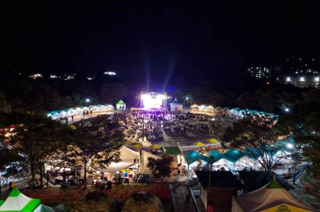 올해 축제는 지난해 부족했던 부분을 대폭 개선해 펼쳐진다. 하동군 제공