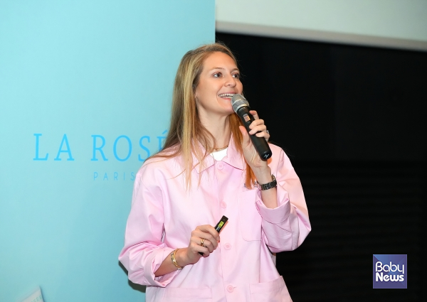 프랑스 리얼 클린뷰티 브랜드 '라로제'의 공동창립자인&nbsp;콜린 베르트랑이 3일 오전 서울 양천구 메가박스 더 부티크 목동현대백화점에서 열린 미디어데이에서 스피치를 하고 있다. ⓒ라로제코리아&nbsp;