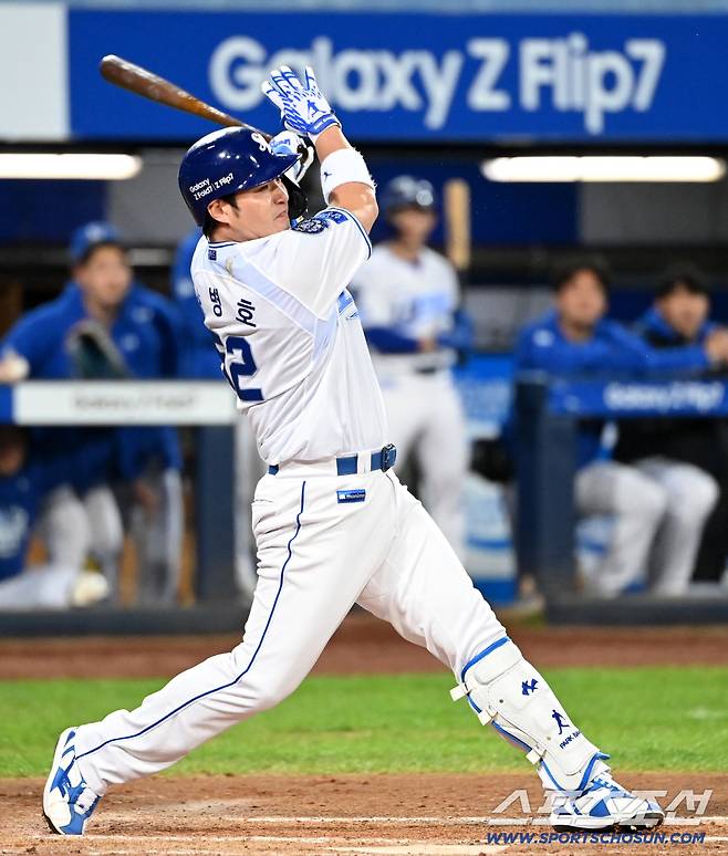 21일 대구 삼성라이온즈파크에서 열린 한화와 삼성의 플레이오프 3차전, 7회말 대타 박병호가 안타를 치고 있다. 대구=허상욱 기자wook@sportschosun.com/2025.10.21/