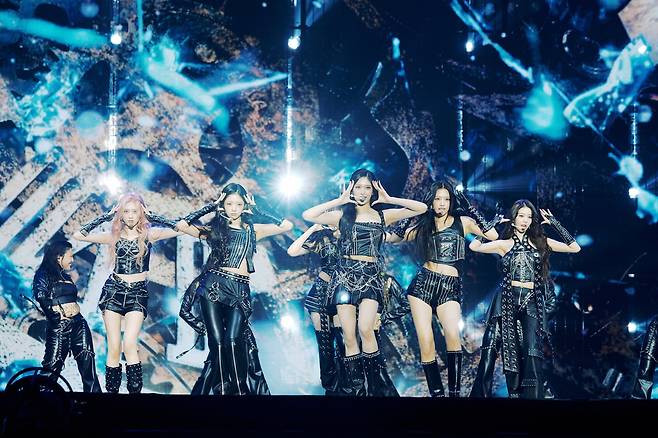 그룹 아이브(IVE)가 지난 10월 31일부터 11월 2일까지 3일간 서울 송파구 KSPO DOME(구 올림픽 체조경기장)에서 두 번째 월드투어 ‘SHOW WHAT I AM’ 서울 공연을 성황리에 마쳤다./ 스타쉽엔터테인먼트