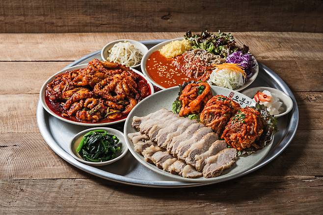 오봉집 오봉스페셜 메뉴. <부자비즈>