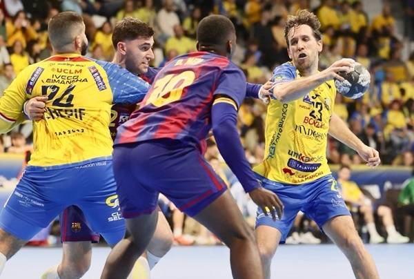 사진 2025/26 시즌 스페인 남자 핸드볼 아소발리그 바르셀로나와 카세리오, 사진 출처=카세리오