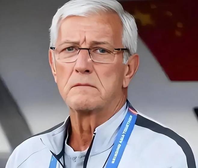 중국축구는 자국대표팀 감독 인선을 수개월째 확정하지 못하고 있다. 자존심 센 중국 언론들은 무수히 많은 각국 지도자들이 중국 지휘봉을 탐냈다고 하는데 신뢰도는 바닥이다. 세계적 레벨의 마르셀로 리피 감독조차 실패한 중국을 제2의 리피가 관심을 둘 가능성이 없어서다. 사진출처｜소후닷컴