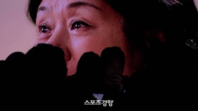 전 삼양식품공업 직원이셨던 분이 과거 우지사태의 억울함을 다큐 형태 영상에서 전하고 눈물을 보이고 있다.
