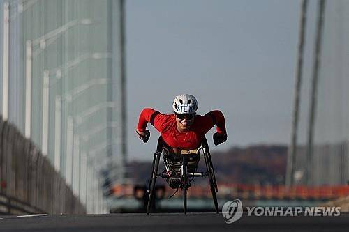 뉴욕 마라톤 휠체어부 참가자 [뉴욕 로이터=연합뉴스. 재판매 및 DB 금지]