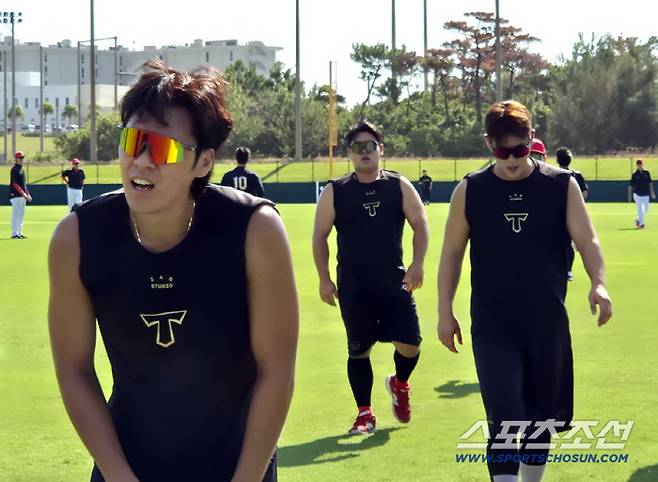 8㎞ 달리기로 지옥 훈련의 시작을 알린 KIA 타이거즈. 오키나와(일본)=김민경 기자