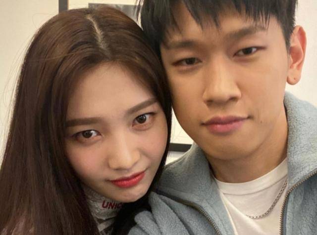 그룹 레드벨벳 조이와 가수 크러쉬의 근황이 포착됐다. 한국일보 자료사진