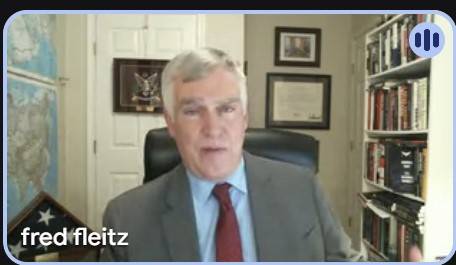 도널드 트럼프 미국 대통령의 측근으로 분류되는 프레드 플라이츠 미국우선주의정책연구소(AFPI) 부소장은 3일(현지시간) 미국 싱크탱크 한미연구소(ICAS)가 주최한 온라인 세미나에서 “트럼프 대통령은 만약 한국이 핵무기(nuclear weapons)를 원할 경우 이를 지지(support)한다는 입장”이라고 말했다. 워싱턴=강태화 특파원