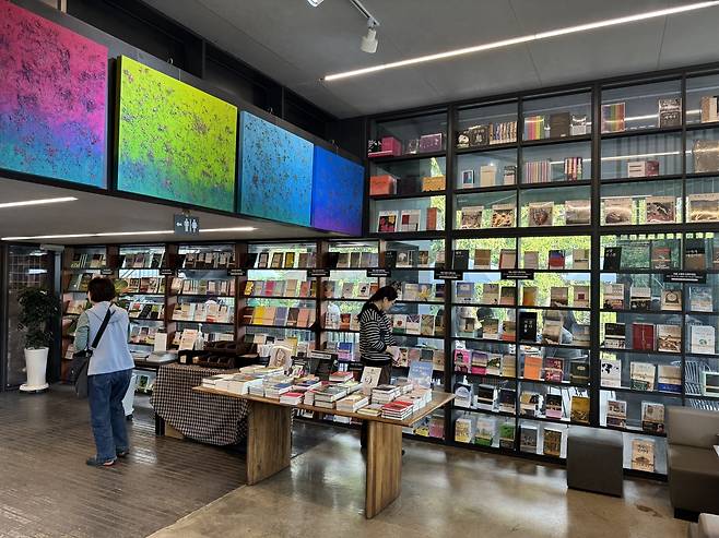 Books at the Forest Choso Chaekbang (Lee Seung-ku/The Korea Herald)